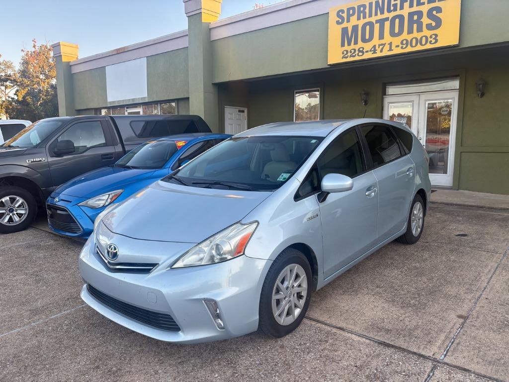 2013 Toyota Prius v Five
