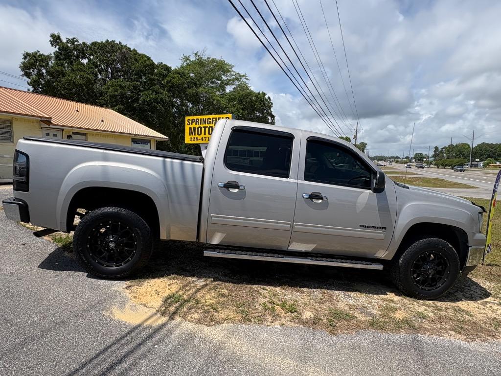2007 GMC Sierra 2WD Crew Cab SLE1 SWB's photo