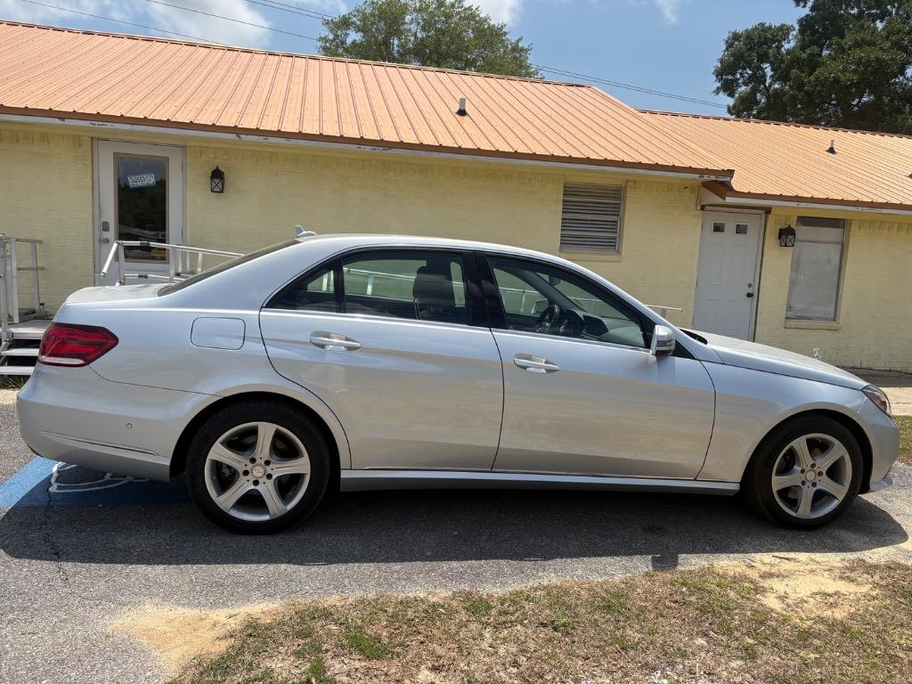 2014 Mercedes-Benz E-Class's photo