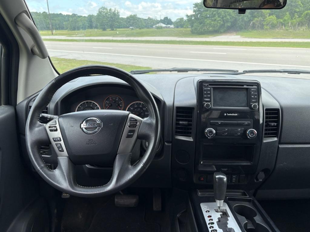 2015 Nissan Titan SV - Photo 9