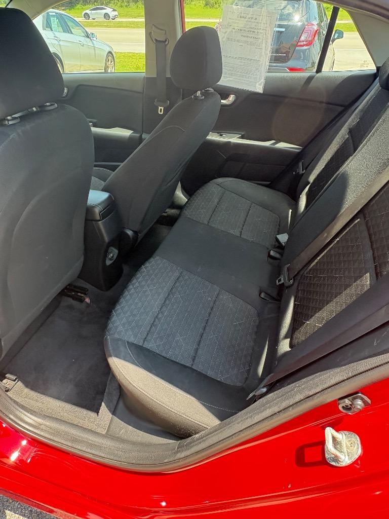 2020 Kia RIO S - Photo 12