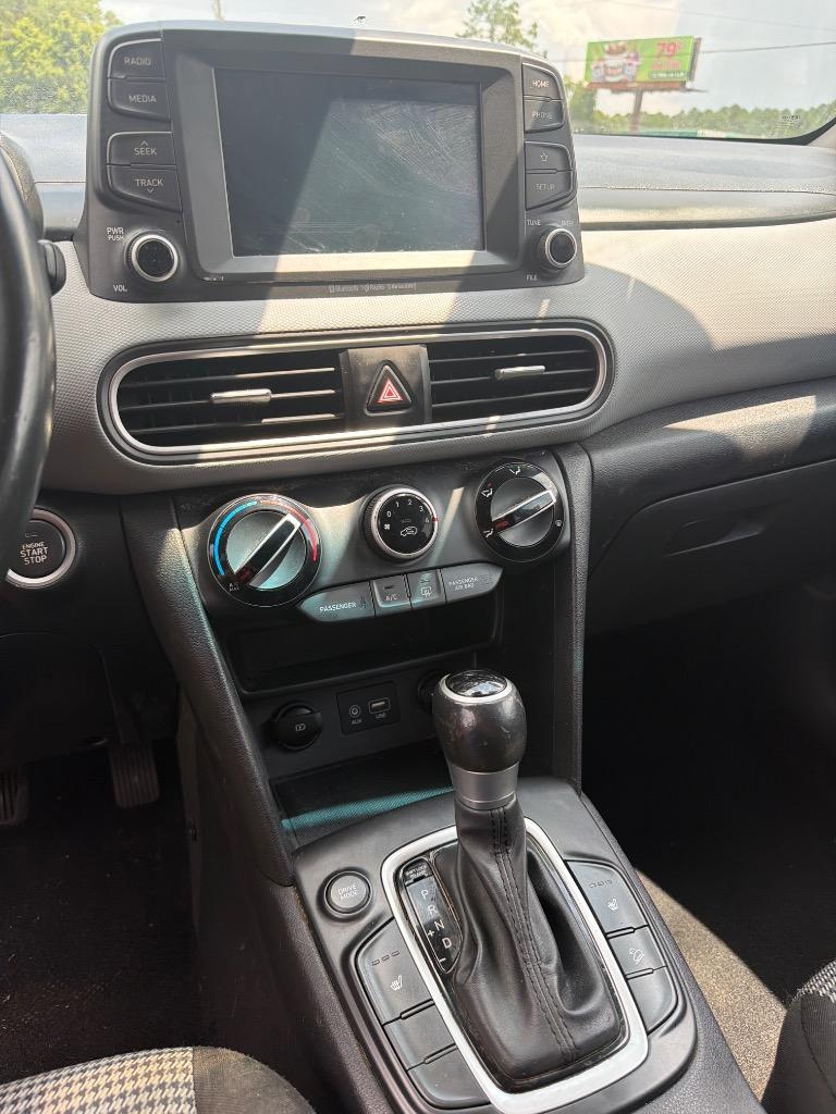 2019 Hyundai Kona SEL - Photo 6