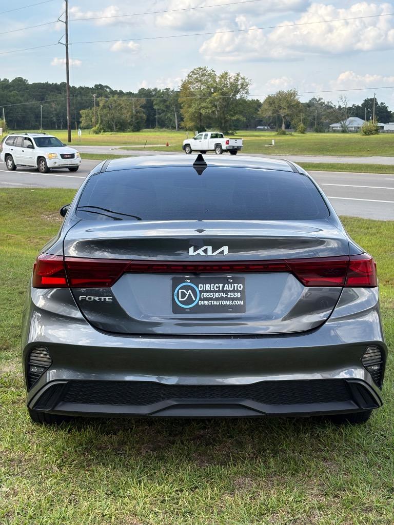 2023 Kia Forte LXS - Photo 6