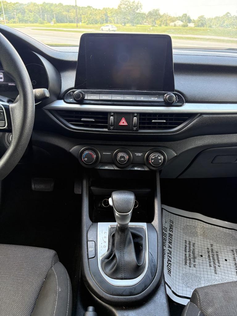 2023 Kia Forte LXS - Photo 15