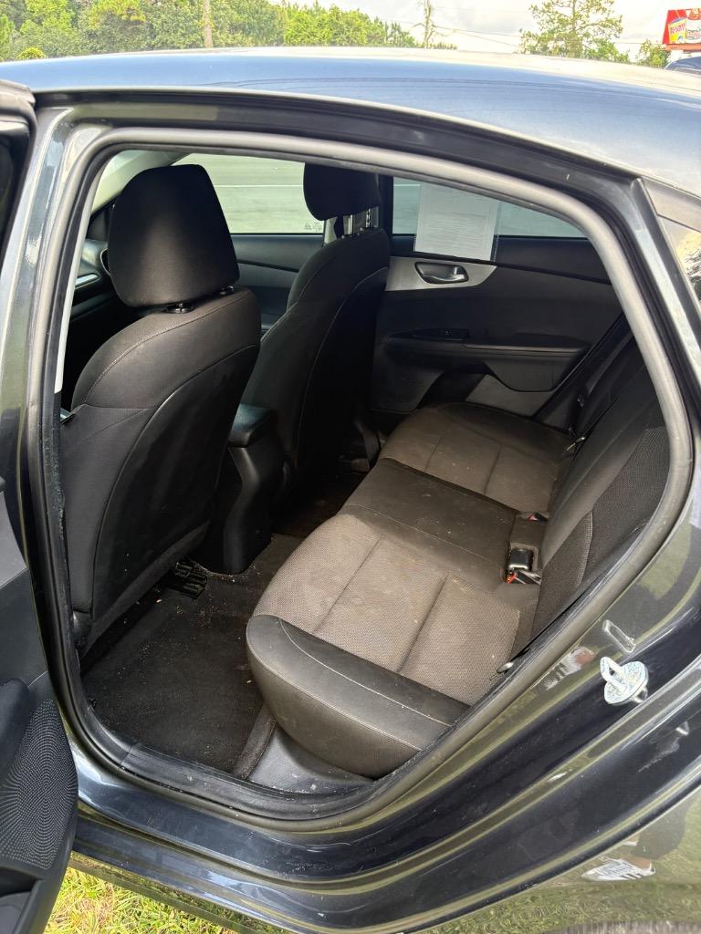 2023 Kia Forte LXS - Photo 11